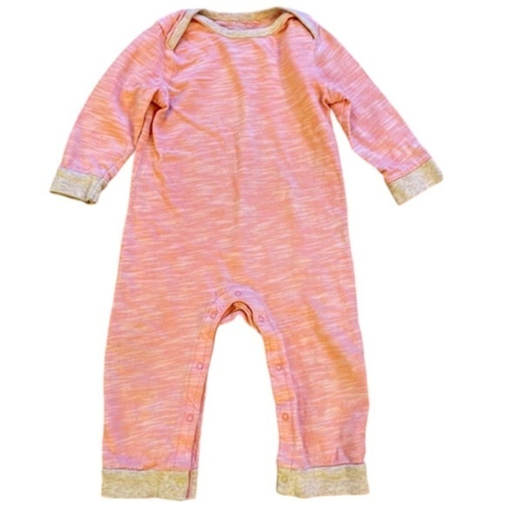 Old Navy Baby Romper / One Piece‎ PJs, Onesie Pink & Grey/Cream Heathered Color
